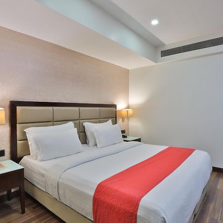 Krios Hotel - Near Sg Highway, Ahmadábád Kültér fotó